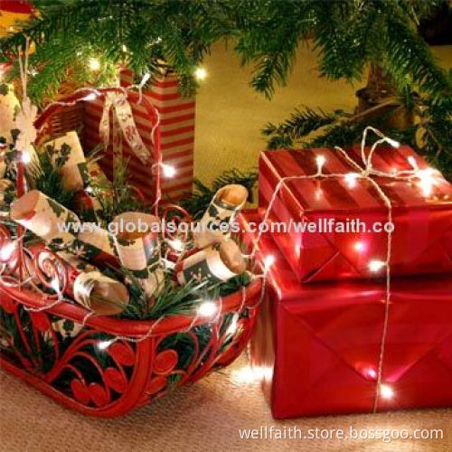 40 Lights LED outdoor string lights with warm white colors or green color